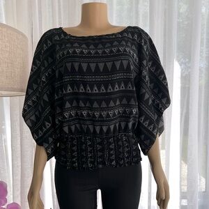 #Gal Boss Blouse Women's Size L Black Short Kimono Like Sleeve Round Neck Shirt